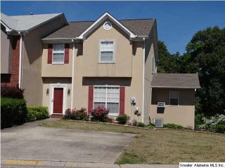 621 3rd St, Alabaster, AL 35007-8983