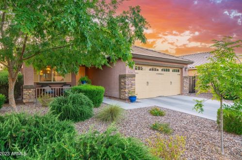 7912 Sorrell Ln, Gilbert, AZ 85298-7465