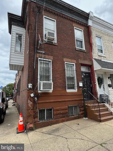 1835 Hancock St, Philadelphia PA  19122-2306 exterior
