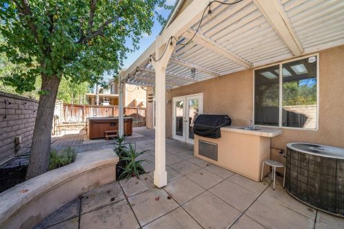 30058 Laurel Creek Dr, Temecula CA  92591-3617 exterior