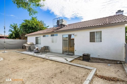 815 Harvest Crk Rd, Bakersfield CA  93312-4042 exterior