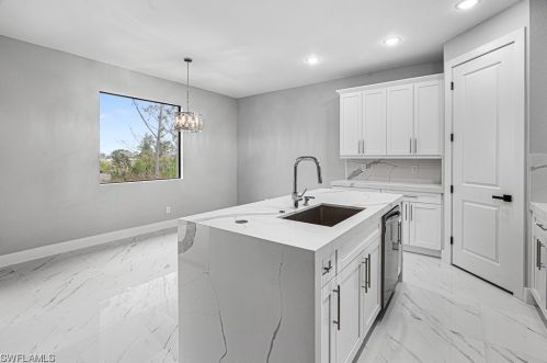 1908 14 St, Cape Coral FL  33909-1643 exterior