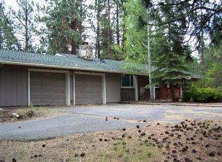 60300 Ridgeview Dr, Bend OR  97702-9741 exterior