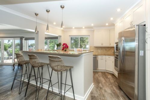 12050 4 St, Saint Petersburg FL  33706-4426 exterior