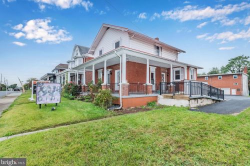 2906 Herr St, Harrisburg, PA 17103-1819