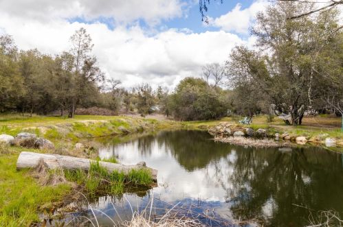 14369 Sugar Loaf Rd, Grass Valley, CA 95949-7660