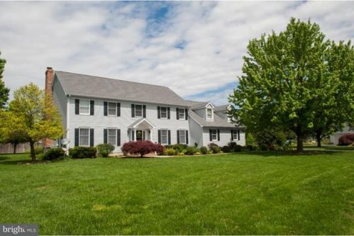 15 Waterwheel Cir, Dover, DE 19901-6261