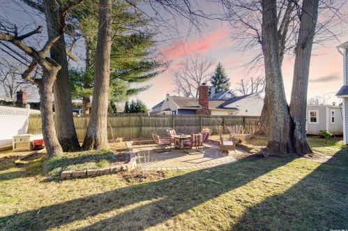 1707 Lehigh Rd, North Wantagh, NY 11793-3514