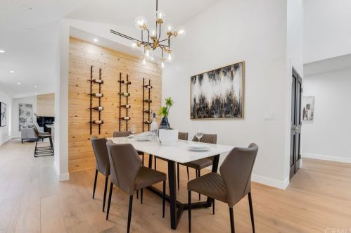 4709 Norwich Ave, Van Nuys CA  91403-2017 exterior