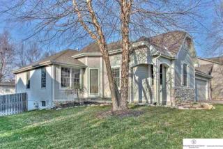 18716 Mayberry St, Omaha, NE 68022-5608