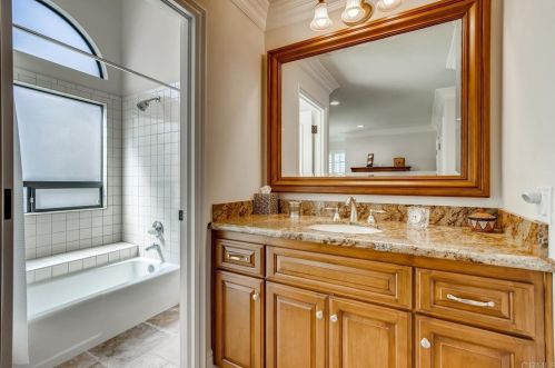 7535 Jerez Ct, Carlsbad CA  92009-7467 exterior