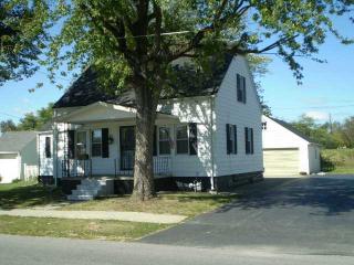 1122 Clinton St, Defiance, OH 43512-2707