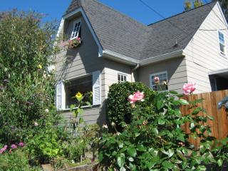 1814 58th Ave, Portland, OR 97215-3419