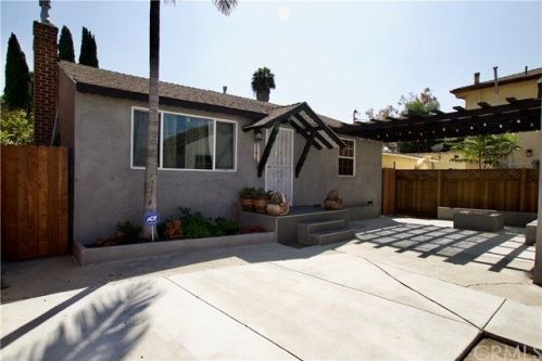 11020 Bellinger St, Lynwood, CA 90262-2459