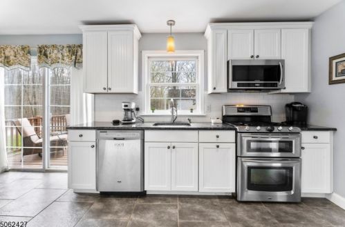 22 Glenbrook Dr, Fredon NJ  07860-6595 exterior