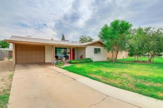 2423 37th Pl, Phoenix, AZ 85008-2215