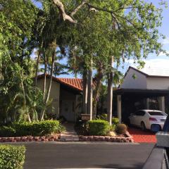 11277 90th Ln, Miami, FL 33176-1167