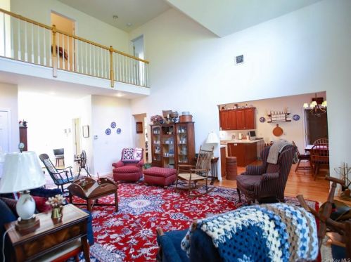 194 High Meadows Rd, Walden NY  12586-2609 exterior