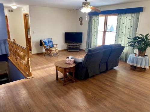 63 Juno Ln, Cottonwood, MN 56229-2261