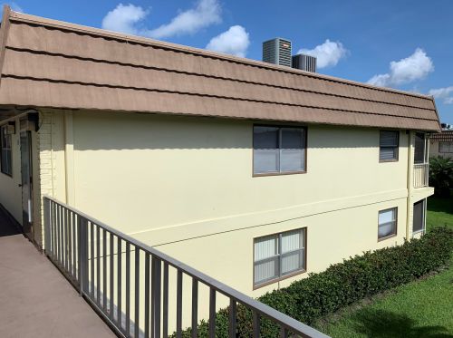 139 Saxony C, Delray Beach FL  33446-1825 exterior