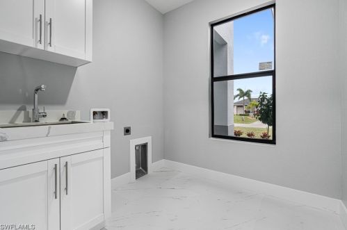 1908 14th St, Cape Coral FL  33909-1643 exterior