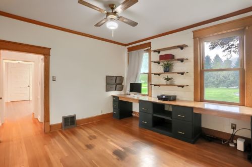 1815 Old Butler Rd, New Castle PA  16101-3130 exterior