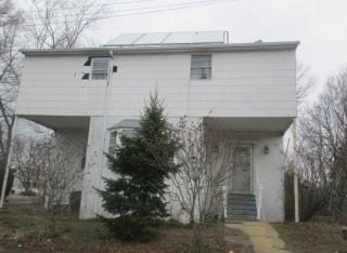 55 Barcellona Pl, Copiague, NY 11726-2101