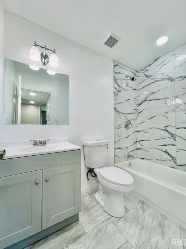 4613 Mccray St, Bakersfield CA  93308-1227 exterior