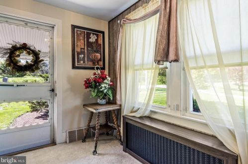 123 Old Kennett Rd, Kennett Sq PA  19348-2631 exterior