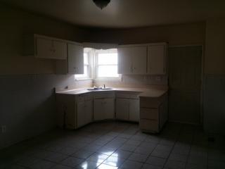 2071 12th St, Milwaukee WI  53204-3831 exterior