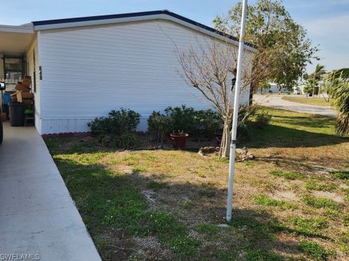 848 Yacht Club Way, Moore Haven, FL 33471-2822