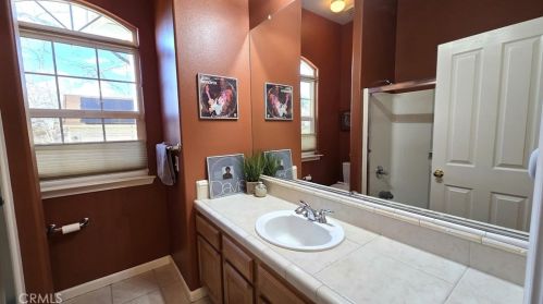 2 Burney Dr, Chico CA  95928-3805 exterior