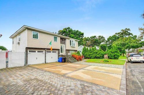 600 Windmill Ave, Babylon, NY 11704-4341