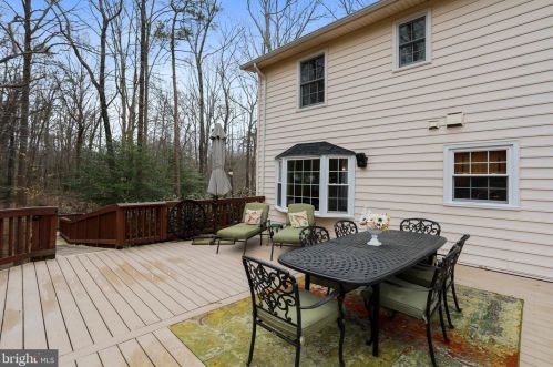 5550 Wide Oak Ct, Woodbridge VA  22192-6036 exterior