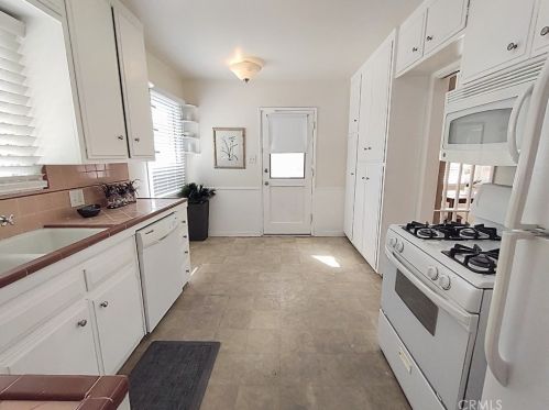 3231 166th St, Torrance CA  90504-1729 exterior
