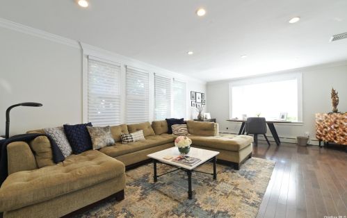 50 Burton Ave, Woodsburgh NY  11598-1750 exterior