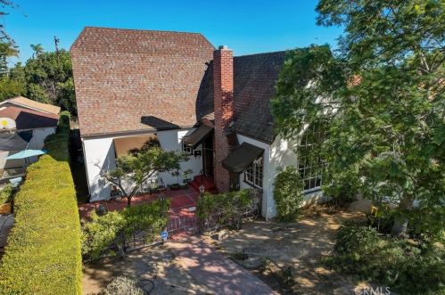 4663 Biona Dr, San Diego CA 92116-2332 exterior