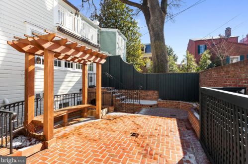 1312 33 St, Washington DC 20007-2819 exterior