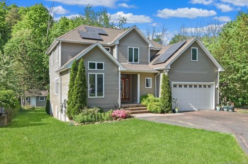 40 Oakland Ave, Farmington, CT 06032-1721