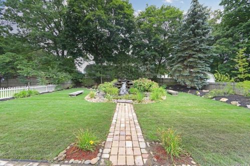 57 Wayne Ave, Airmont NY  10901-4617 exterior