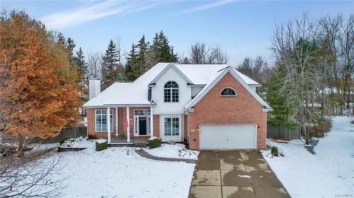 49 Creekwood Dr, Cheektowaga NY  14086-9349 exterior