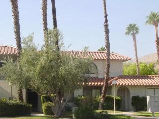365 Mariscal Rd, Palm Springs CA  92262-2951 exterior