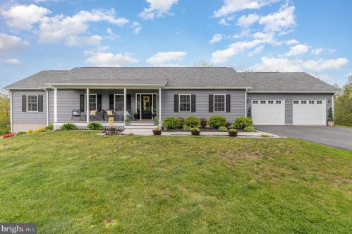 7 Bretz Cir, Shermansdale, PA 17090-9770