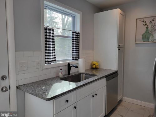 220 New Jersey Ave, Camden NJ  08108-1612 exterior