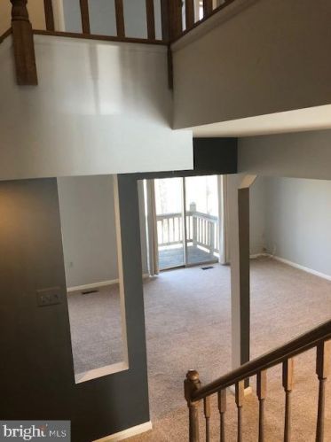 5735 Burke Towne Ct, Springfield VA  22015-3138 exterior