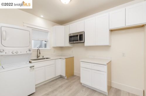 534 25th St, Oakland CA  94606-4145 exterior