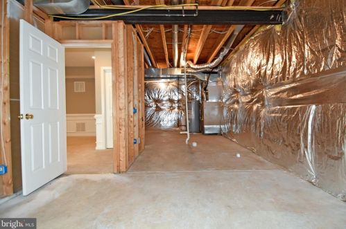 6022 Slippery Rock Rd, Haymarket VA  20169-3312 exterior