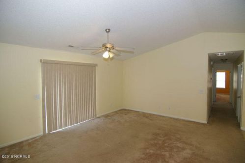 1425 Westpark Dr, Greenville, NC 27834-1074