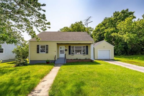 103 Slater Ave, Norwich, CT 06351-2408