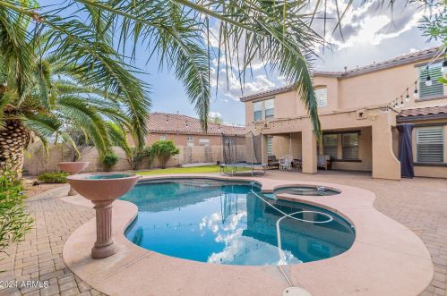 6911 Pearl Dr, Chandler, AZ 85249-7213